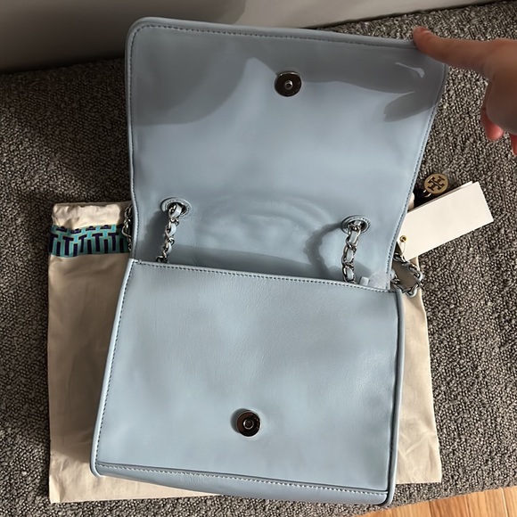 SOLD- Authentic brand new with tag Tory Burch blue Fleming chain shoulder bag - Picture 8 of 9
